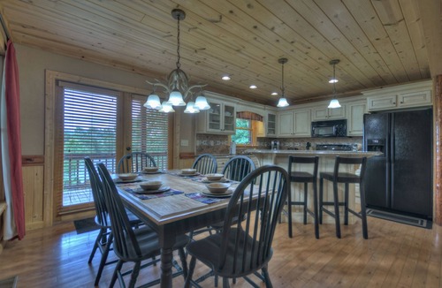Blue Ridge Cabin | Aska Retreat Jacuzzi Hot Tub Mountain Views Near Toccoa River