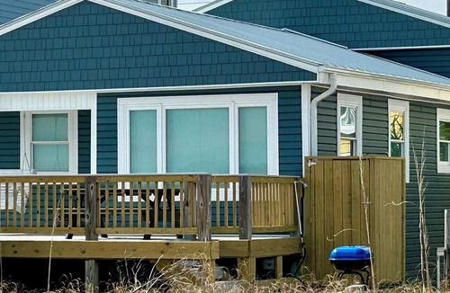 Kure Beach House | AUG 8-22 LAST MIN HUGE SALE! OCEANFRONT House, Private Beach Access, Huge Deck!