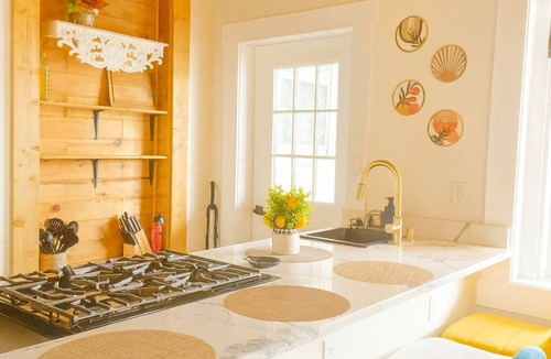 Madison House | Auralis: Sleeps 8