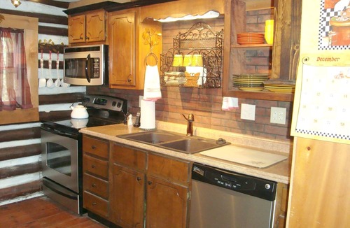 Hendersonville Cabin | Authentic Log Cabin. Beautiful authentic log cabin
