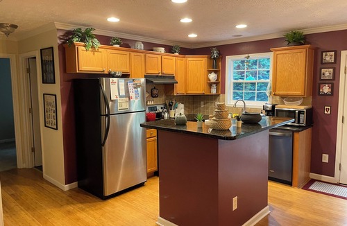Avery Creek House | Avery's Creek - 4 Bedroom, 3 Bath Full House Rental with Deck & Hot Tub