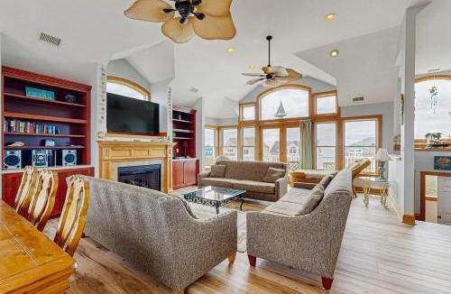Avon House | AVKS2238 Coral Castle #38-22