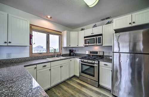 Avon Cottage | Avon Home on the Channel w/Deck & Views!