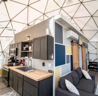 Coalmont House | Award-Winning Glamping Dome - State Parks, Waterfalls, Hiking Trails, Near The Caverns
