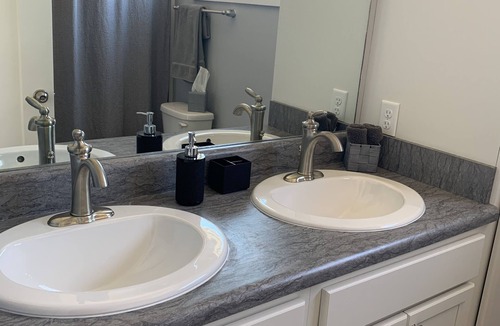 Candler Condo | Awesome newly built townhouse in Asheville NC