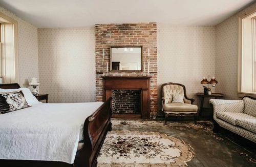 Elizabethtown Bed & Breakfast | B&B-River Views, Shawnee Getaway, Mammy Rose