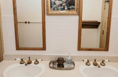 Elizabethtown Bed & Breakfast | B&B-River Views, Shawnee Getaway, Mammy Rose