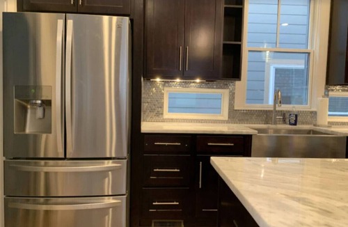 Buena Vista House | Bachelorette HQ + Roof Deck, Walk to Broadway 5bath, 3kings,4 Queen, 8 twins