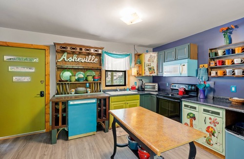 Horse Shoe Ski Chalet | Backwoods Getaway