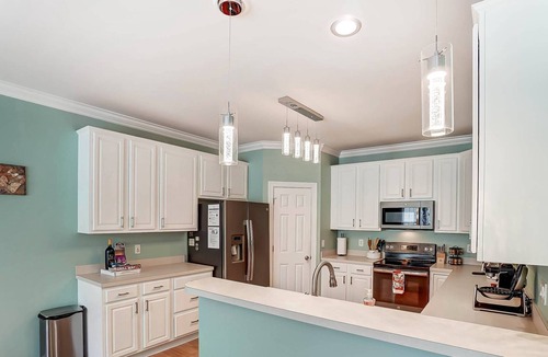 Cornelius House | Bailey's Corner in Cornelius - Walkable neighborhood to restaurants, shops & bars - Community Pool