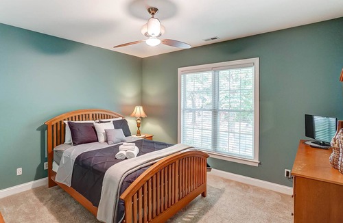 Cornelius House | Bailey's Corner in Cornelius - Walkable neighborhood to restaurants, shops & bars - Community Pool