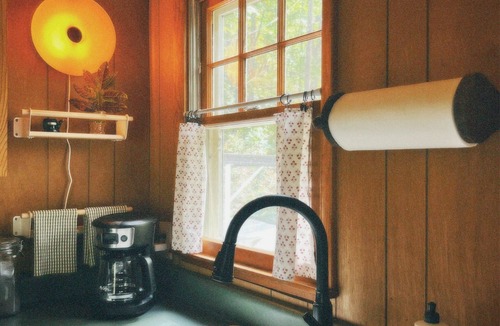Balsam Cabin | Balsam Station - A Cozy 70s-era Mountain House in WNC