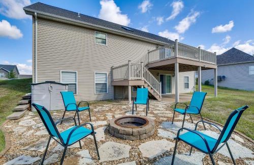 Union House | Bar, Pool Table & Yard! Spacious Union Home
