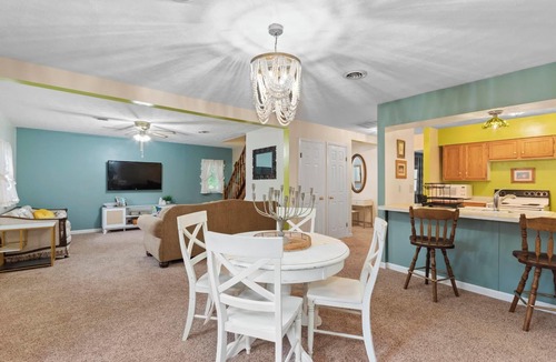 Kuttawa House | Barkley Bungalow-Family-friendly lakeside retreat near tons of local attractions