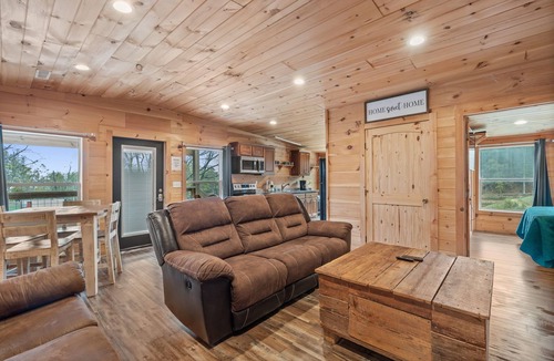 Bryant House | Barndominium at Paradise Pointe