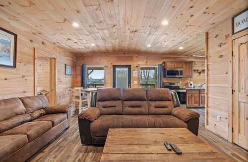 Bryant House | Barndominium at Paradise Pointe
