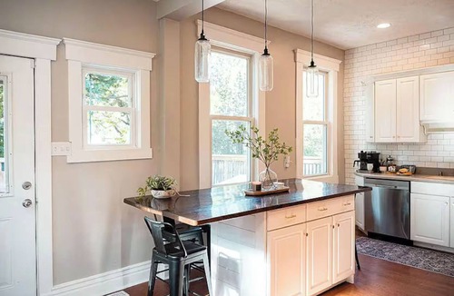 Germantown House | Barrel House on Derby Row 1890s Home Near Distilleries & Derby + Pvt Parking