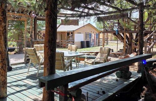 Cedaredge Cabin | Basecamp 6 at the Cedaredge Lodge – Quiet Creekside Comfort.