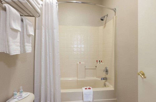 Winchester Hotel | Baymont by Wyndham Winchester