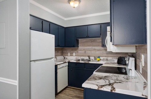 Wilmington Beach Apartment | "Beach Baybee!" PF Fun in the SUN!