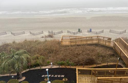 Myrtle Beach Resort | Beach Club at Montego Inn