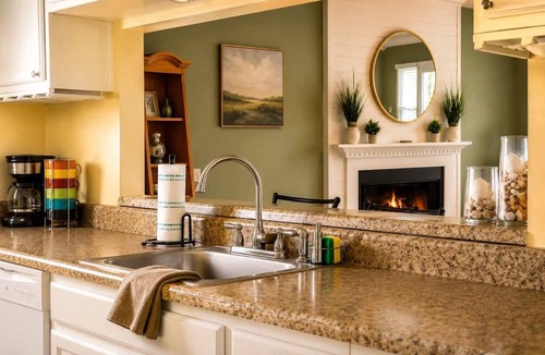 Willoughby Spit House | Beach Condo 3BR | Deck | Family Friendly
