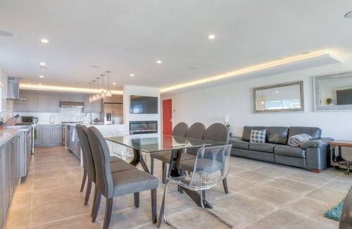Sharp Park Apartment | Beach Front 5b/3b 2800SQ Luxury 7 Miles to San Francisco