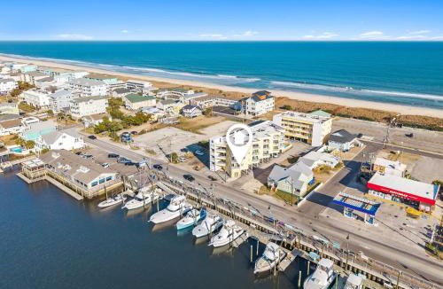 North Carolina Coast House | Beach Harbour 11 at The Carolina Beach Boardwalk Villa