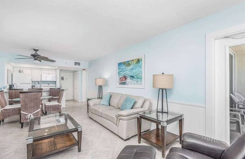 Hutchinson Island South Condo | Beachfront Top-Floor Condo, Heated Pool, Ocean