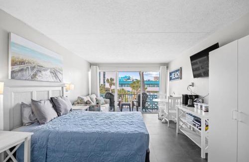 Myrtle Beach Apartment | Beachy Studio on the Strip!