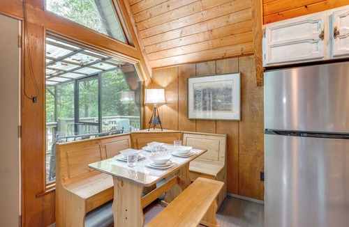 Townsend Cabin | Bear Essentials: 2 Mi to Smoky Mtns Nat’l Park