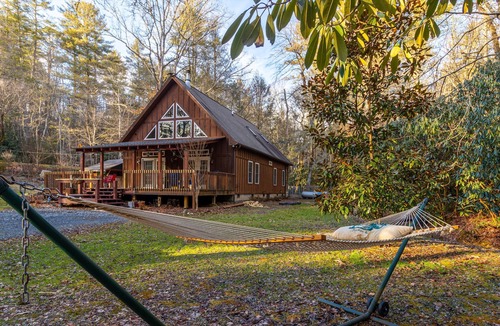 Cedar Mountain Cabin | BEAR HOLLOW A COZY MOUNTAIN CABIN