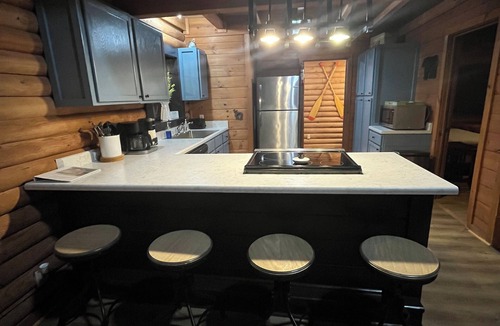 Byrdstown Cabin | Bear Necessities is near East Port Marina on Dale Hollow Lake Tennessee