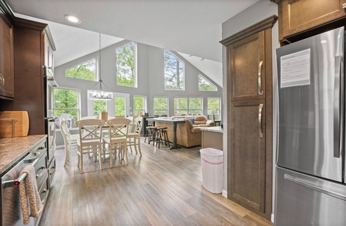 Lakeside Estates House | Beats Workin' Norris Lakefront, 2-Story Dock, 2 Slides, No-Wake Cove