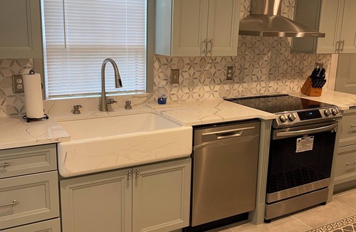 Relay Other | "Beaumont" A charming farmhouse in Historic Relay-5 acre, 3 beds, WiFi and HVAC.