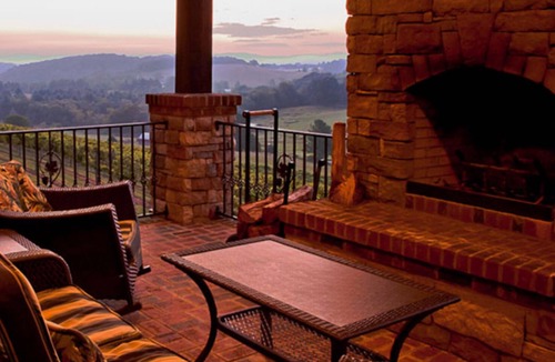 Independence House | Beautiful 4BR house with breathtaking view of the New River in Independence, VA