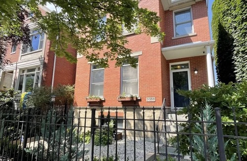 Lake Meadows House | Beautiful Bronzeville Home with Gym & Yard