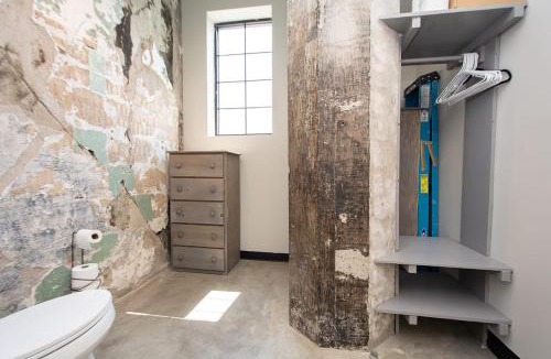University Apartment | Beautiful Cozy 1BR Loft Ideal Location