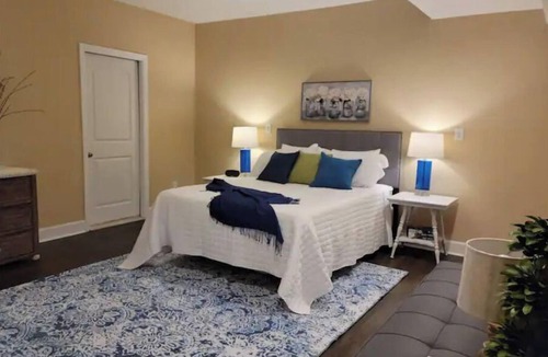 Rutland House | Beautiful farm stay apartment, rural Georgetown KY