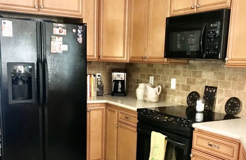Greensboro House | Beautiful Home in Upscale Neighborhood - Beautiful Outdoor Space