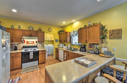 Myrick Estates House | Beautiful Lakefront Retreat w/Dock & Grill!
