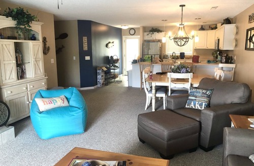 La Follette Condo | Beautiful Lakefront Condo at Deerfield Resort