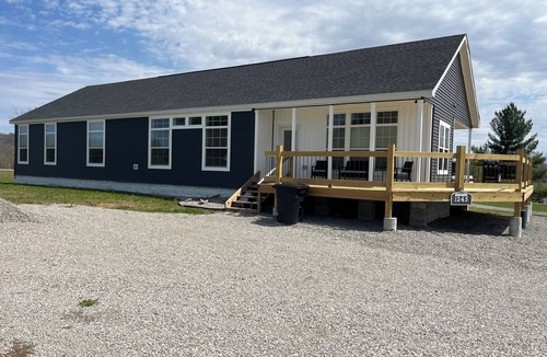 Byrdstown House | Beautiful New Home on a 3 Acre Lake view Lot, 1 Mile From Sunset Marina At DHL!