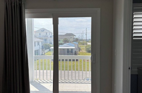 North Topsail Beach House | Beautiful Ocean/Sound View linen included