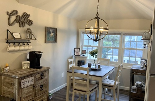 Historic Downtown Franklin House | Beautiful Private Spacious Suite Downtown Franklin