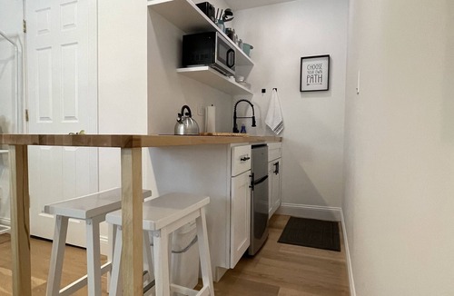 Ridge Apartment | Beautiful Private Studio Apartment!