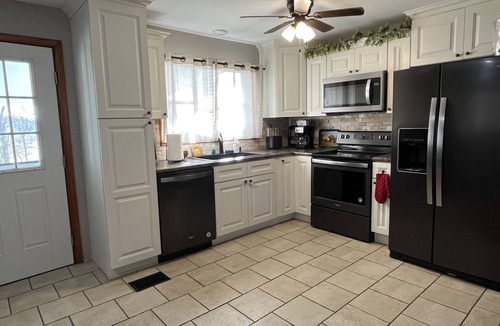 Oneida Cottage | Beautiful quiet retreat near Oneida, Big South Fork, and ATV trails!