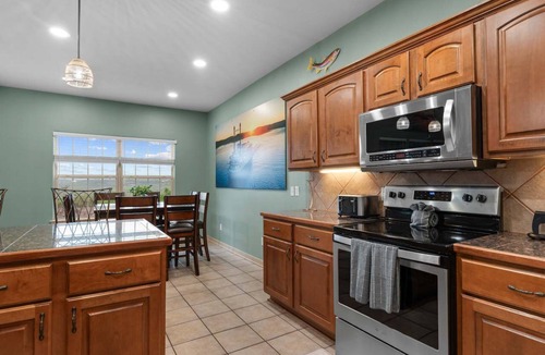 Branson West House | Beautiful remodel, Game Room, Hot Tub, Pools, GOLF