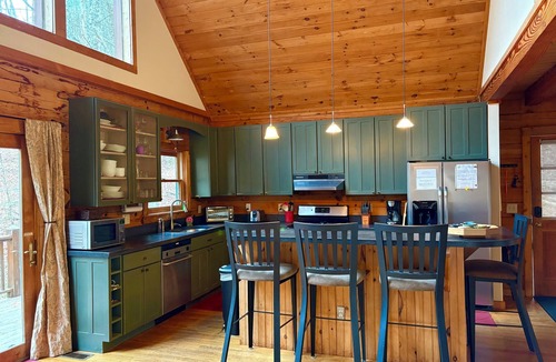 Boone Cabin | Beautiful Riverfront Cabin located on New River, Wi-Fi, Pool Table