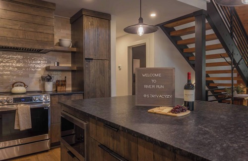 Cherry Log Cabin | Beautiful Riverfront Cabin in Blue Ridge, GA